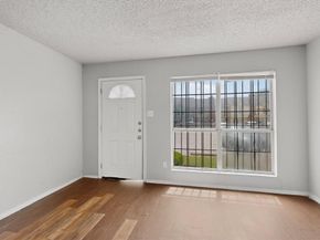 9467  Olde Towne Row , Dallas Texas 75227
