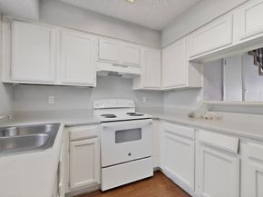 9467  Olde Towne Row , Dallas Texas 75227