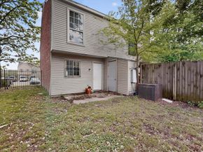 9467  Olde Towne Row , Dallas Texas 75227