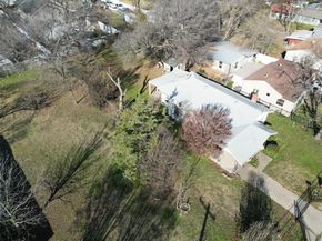 1139 N Bagley Street , Dallas Texas 75211