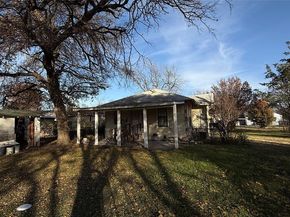 1139 N Bagley Street , Dallas Texas 75211