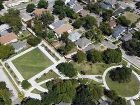 403 S Willomet Avenue , Dallas Texas 75208