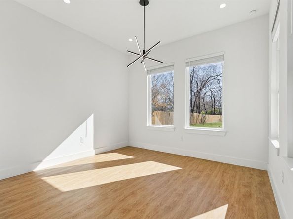 3316  Linfield Road , Dallas Texas 75216