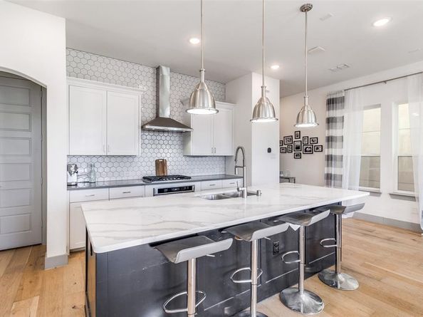 7976  Minglewood Lane , Dallas Texas 75231