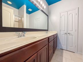 4912  Empire Way , Irving Texas 75038