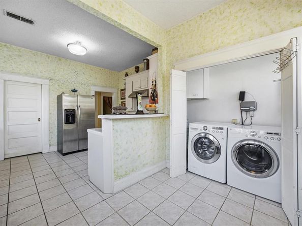 4807  Sycamore Street , Dallas Texas 75204