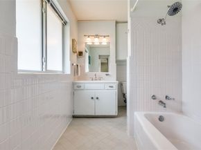 6008  Del Norte Lane , Dallas Texas 75225