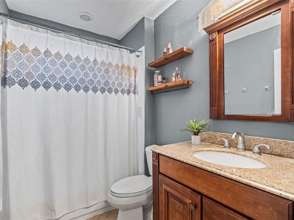 4953 N Hall Street , Dallas Texas 75235