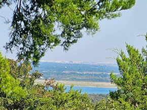 608  Redbud Court , Cedar Hill Texas 75104