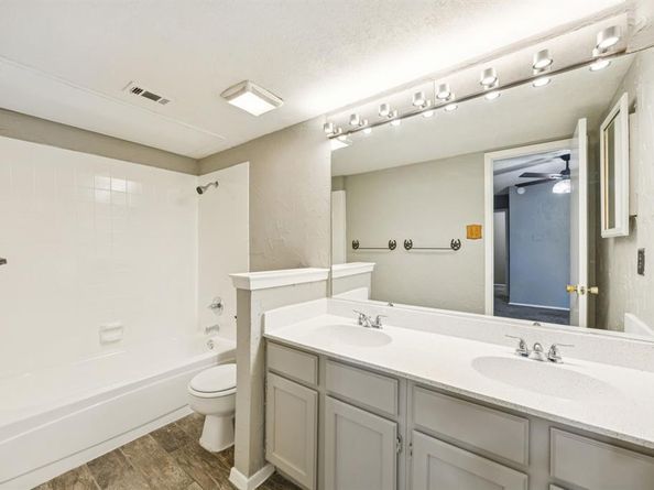 6814  Dolphin Circle , Rowlett Texas 75088