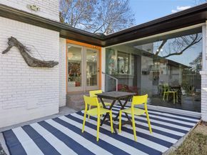 2715  Bonnywood Lane , Dallas Texas 75233