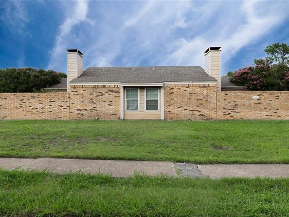 3940  Portland Street , Irving Texas 75038