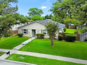 2025  Chatsworth Road , Carrollton Texas 75007
