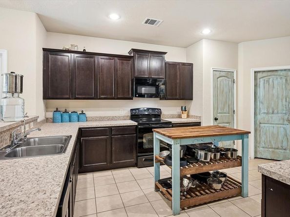 817  Hazels Way , Anna Texas 75409