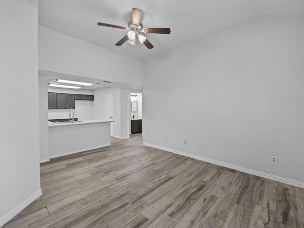 2906  Menlo Park Lane , Carrollton Texas 75007