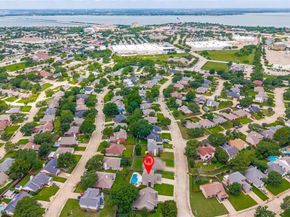 143  Cresthaven Drive , Rockwall Texas 75032