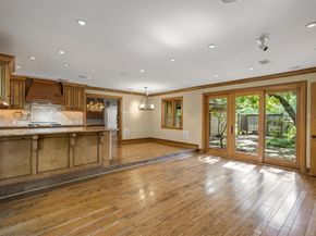 3909  Courtshire Drive , Dallas Texas 75229