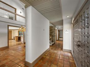 3909  Courtshire Drive , Dallas Texas 75229