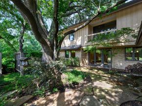 3909  Courtshire Drive , Dallas Texas 75229