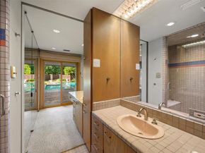 3909  Courtshire Drive , Dallas Texas 75229