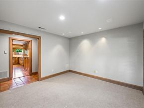 3909  Courtshire Drive , Dallas Texas 75229