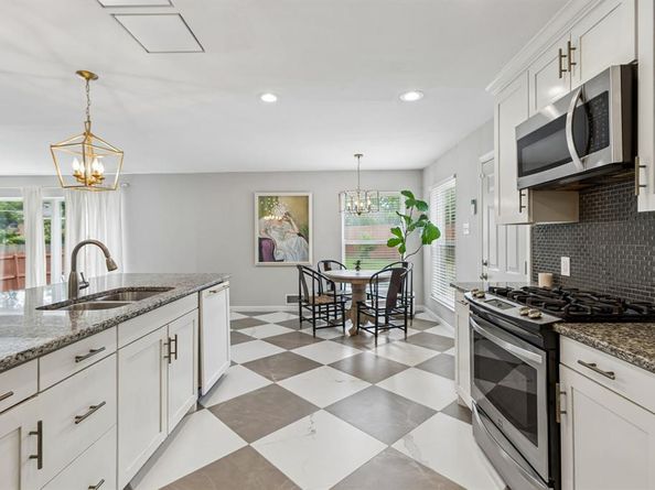 7012  Wakefield Street , Dallas Texas 75231