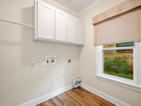 1119 N Winnetka Avenue , Dallas Texas 75208
