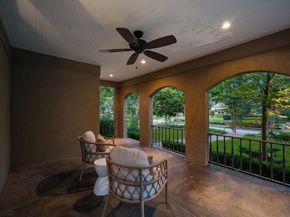 1119 N Winnetka Avenue , Dallas Texas 75208