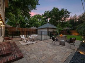 1119 N Winnetka Avenue , Dallas Texas 75208