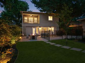 1119 N Winnetka Avenue , Dallas Texas 75208
