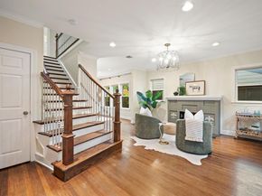 1119 N Winnetka Avenue , Dallas Texas 75208