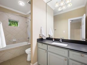 1119 N Winnetka Avenue , Dallas Texas 75208
