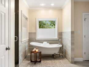 1119 N Winnetka Avenue , Dallas Texas 75208