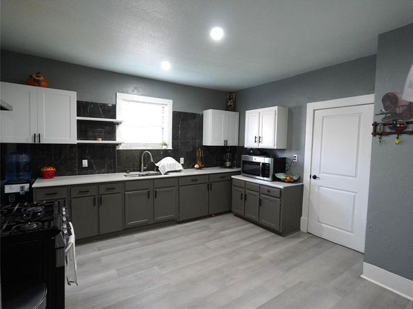 3611  Ave H  , Fort Worth Texas 76105