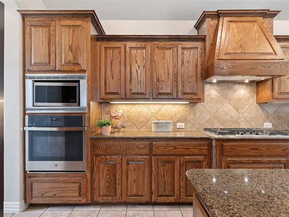 285  Talbot Lane , Sunnyvale Texas 75182
