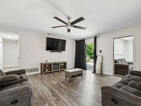 1047  Westlake Drive , DeSoto Texas 75115