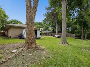 1047  Westlake Drive , DeSoto Texas 75115