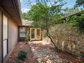 113 E Bancroft Drive , Garland Texas 75040