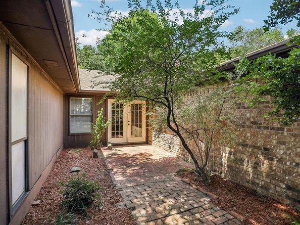 113 E Bancroft Drive , Garland Texas 75040