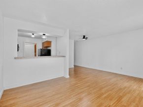 5505  Live Oak Street  102, Dallas Texas 75206