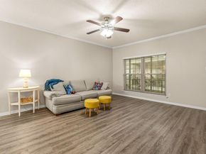 4420  Harlanwood Drive  228, Fort Worth Texas 76109