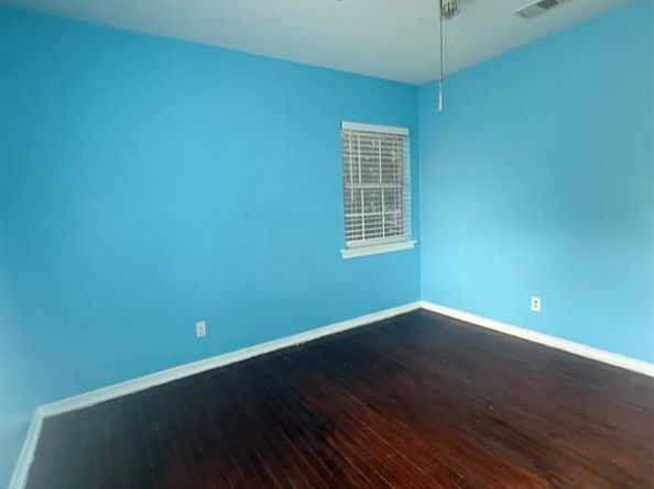 11827  Gaston Parkway , Dallas Texas 75218