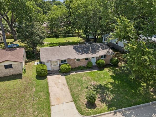 2013  Alan A Dale Road , Arlington Texas 76013