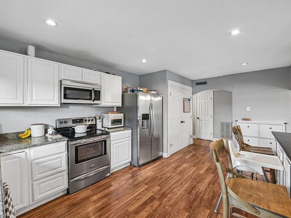 429  Clearwood Drive , Grand Prairie Texas 75052
