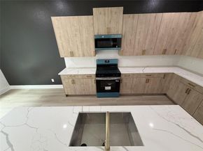 2823  Curvilinear Court , Dallas Texas 75227