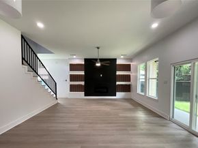 2823  Curvilinear Court , Dallas Texas 75227