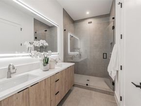 2523  Hondo Avenue  103, Dallas Texas 75219