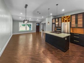 1108 E Russell Avenue , Carrollton Texas 75006