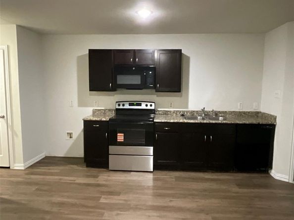 2013-2015  J B Jackson Jr Boulevard , Dallas Texas 75210