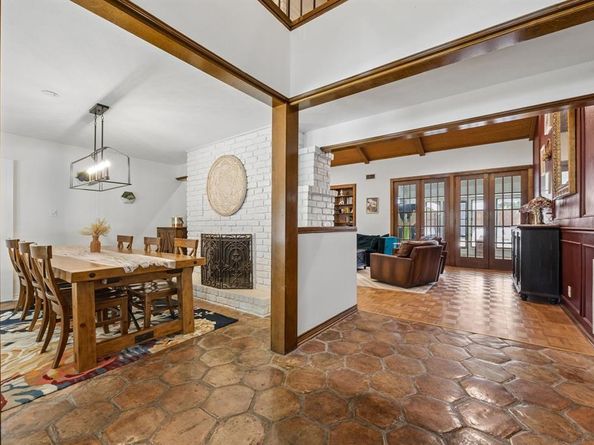 2813  Raintree Drive , Carrollton Texas 75006